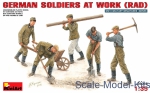 MA35065 German soldiers at work (RAD)