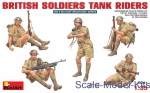 MA35071 British soldiers tank riders