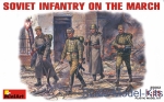 MA35002 Soviet infantry on the march