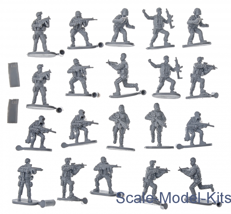 Modern British Army CAESAR figurines modernes 1/72 #CM060 