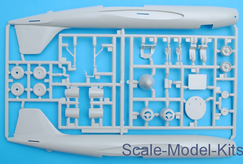 Revell Canberra PR.9 plastic scale model kit in 172 scale (RV04281