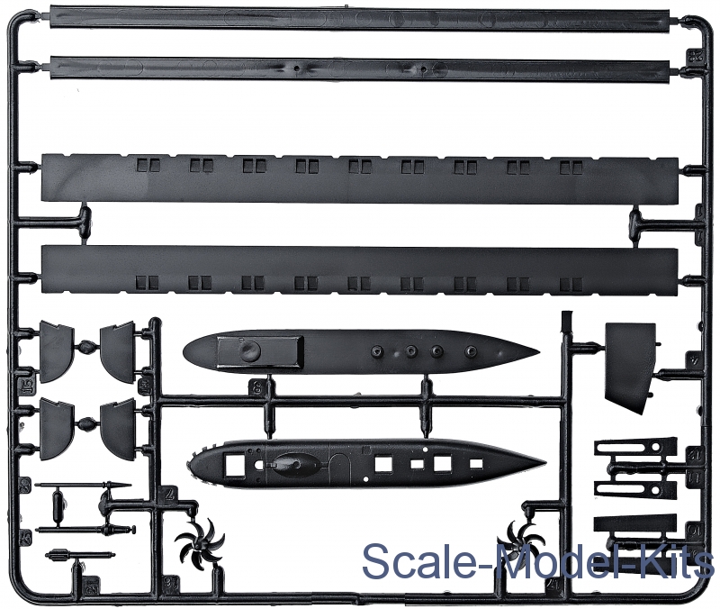 K141 "Kursk" Russian submarineZvezda plastic scale model kit in 1350